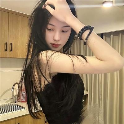 像两滴水